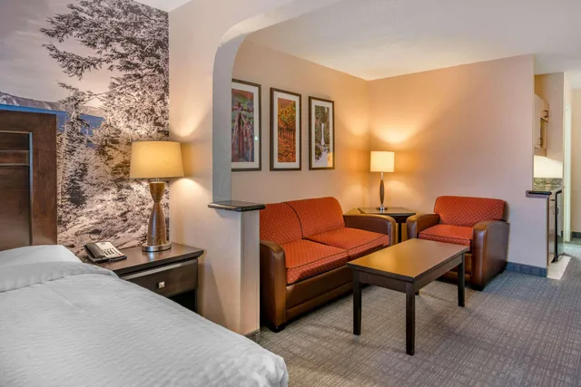 جناح، Clarion Pointe Medford Ex Holiday Inn Express Medford 3/4