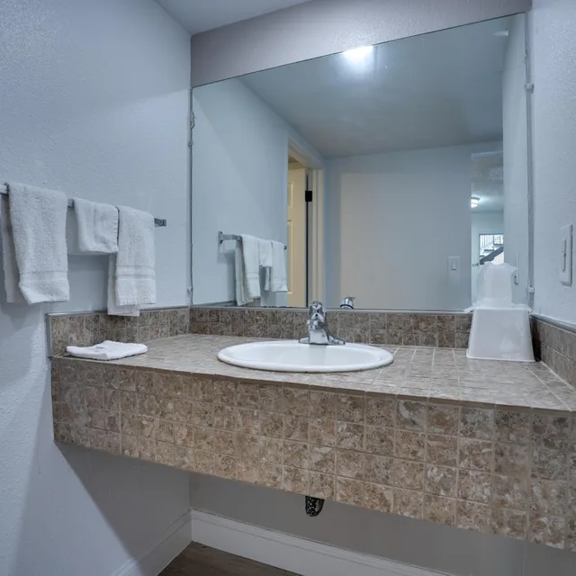 غرفة بسريرين كوين، Motel6 Selma, CA 10/10