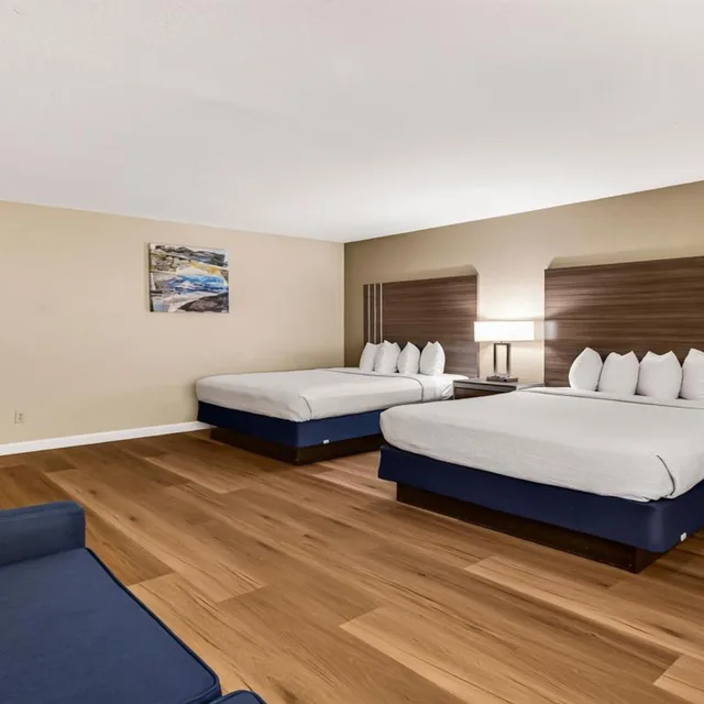 جناح بسريرين كوين مع أريكة، Best Western Amador Inn 2/5