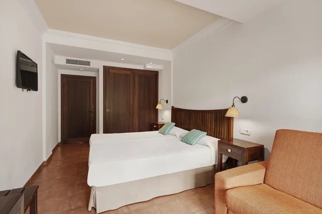 غرفة سوبيريور بشرفة مفردة بسريرين منفصلين، ES PORT HOTEL 3/4