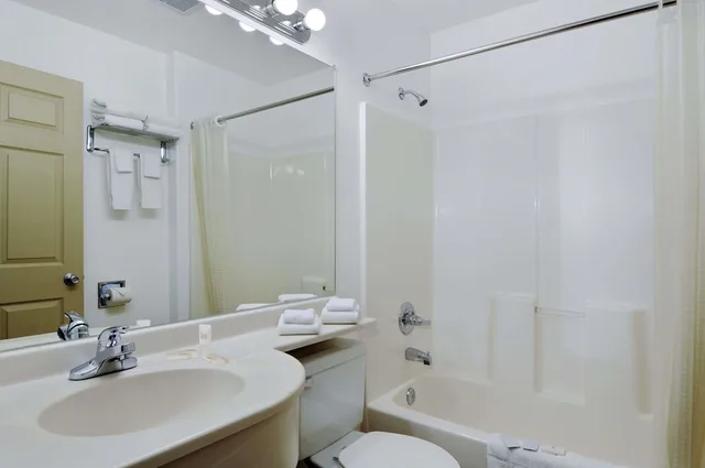 غرفة قياسية بسرير كوين لذوي الإعاقة، Microtel Inn & Suites By Wyndham Eagle River/Anchorage Are 2/2