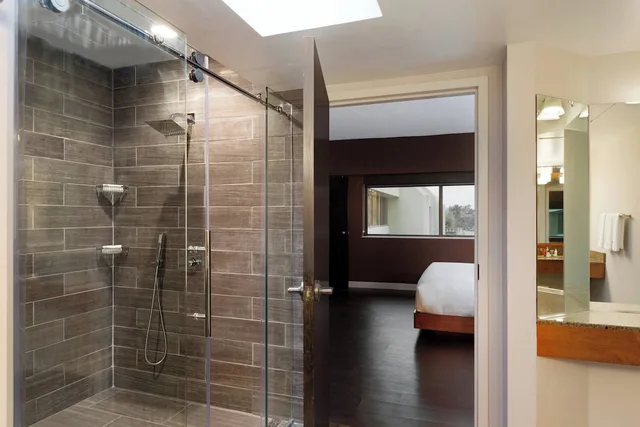 جناح رئاسي بسرير كينج، Walnut Creek Marriott 2/2