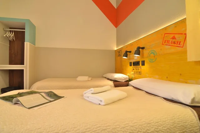 غرفة بسريرين منفصلين بحمام مشترك، Far Home Atocha 1/2