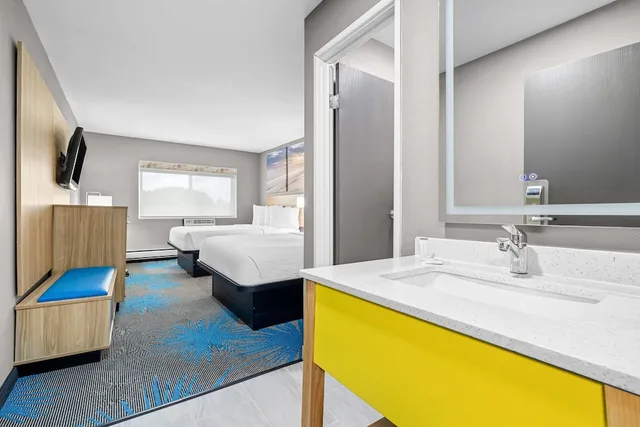 غرفة بسريرين كوين، Days Inn by Wyndham La Crosse 10/10