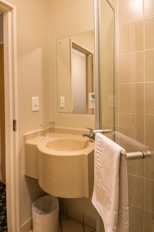 غرفة بسرير مزدوج، Road Lodge Mbombela 5/6