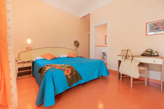 غرفة بسرير مزدوج بإطلالة على الحديقة، Hotel Villa Sirena 3/10