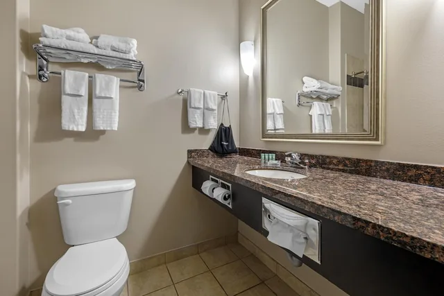 غرفة قياسية بسريرين كوين، Best Western Estevan Inn & Suites 4/5