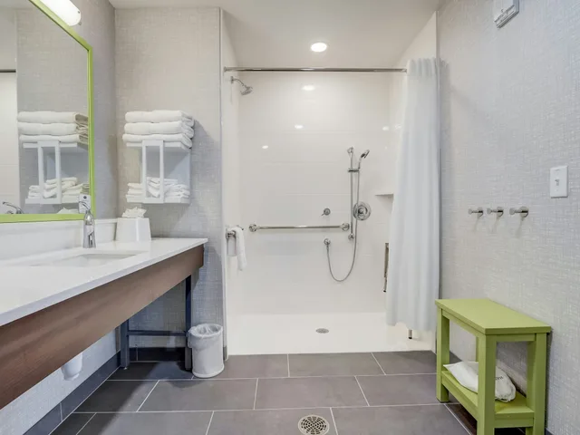 استوديو بسرير كينج لذوي الإعاقة، Hampton Inn & Suites Cincinnati Midtown Rookwood 9/10