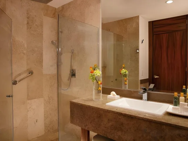 One Bedroom Suite at BelAir SunClub, Krystal Grand Los Cabos All Inclusive 3/3