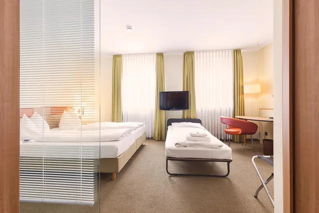Room, Double Bed, with Extra Bed, HOTEL AM JAKOBSMARKT 5/8