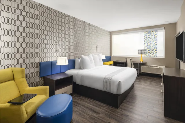 غرفة بسرير كينج، Glo Best Western Dawley Farms In Sioux Falls 5/7