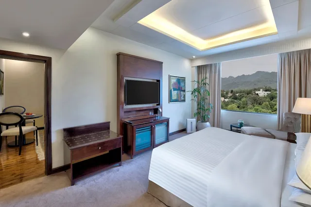 جناح ملكي بسرير كينج، ISLAMABAD MARRIOTT HOTEL 2/3