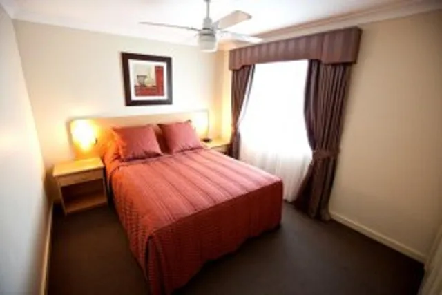 شقة سوبيريور بسرير فردي، Cattlemans Country Motor Inn & Serviced Apartments 2/3