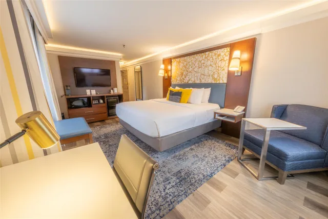 Room, King Bed, The Westfield Inn, BW Signature Collection 4/9