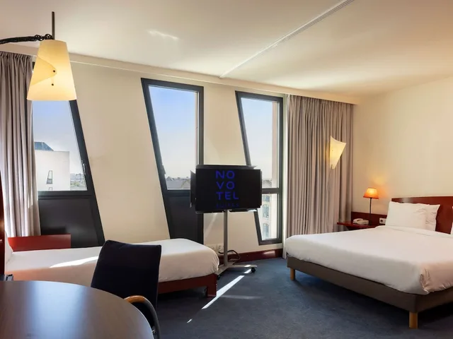 Superior, Suite, 1 Double and 1 Single Bed, Balcony, Novotel Suites Marseille Centre Euromed 2/10