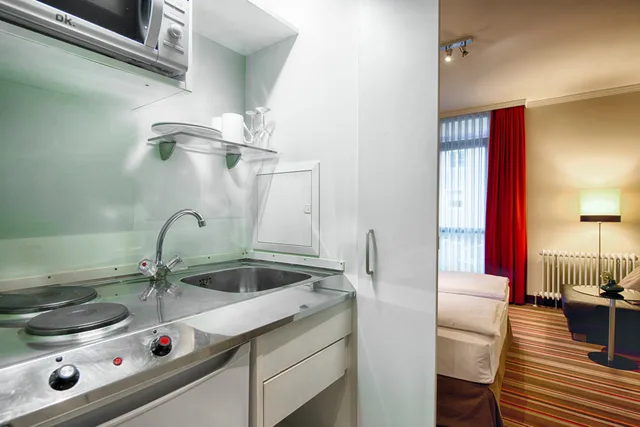 غرفة قياسية بسرير مزدوج، Leonardo Hotel Residenz Munchen 4/5