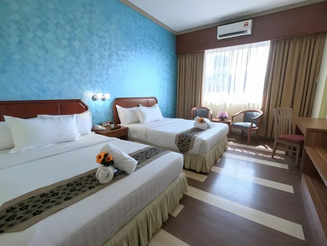 Deluxe, Family, 2 Queen Beds, Hotel Sandakan 2/2