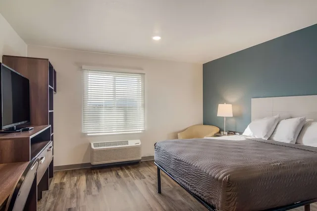 جناح بسرير كوين مع أريكة، WoodSpring Suites Broomfield - Westminster 2/10