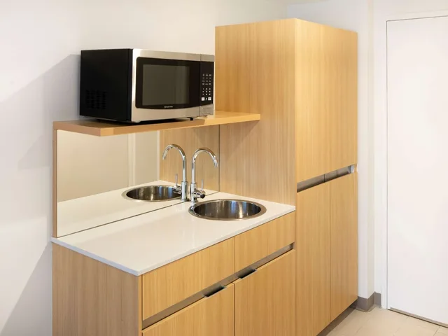 غرفة قياسية ثلاثية بثلاثة أسرّة، Mercure Sydney Manly Warringah 6/6