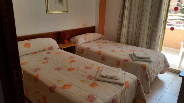 شقة بسريرين منفصلين بشرفة، Ocana Apartments 1/3