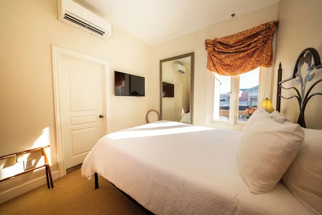 غرفة قياسية بسرير كوين، Hotel Sausalito 2/5