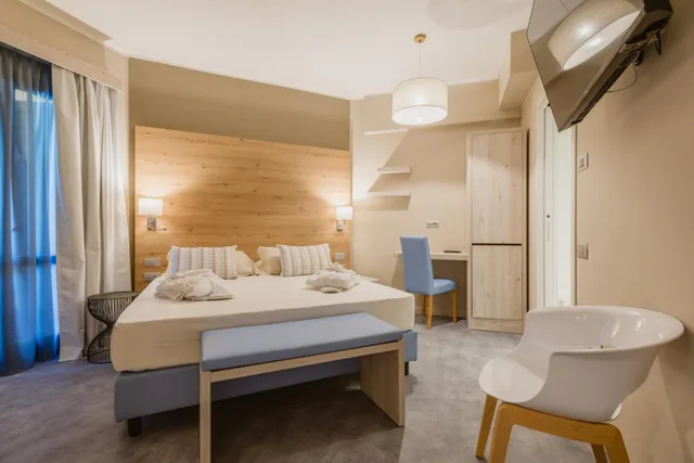 جناح عائلي بشرفة، Hotel Calabona 3/6