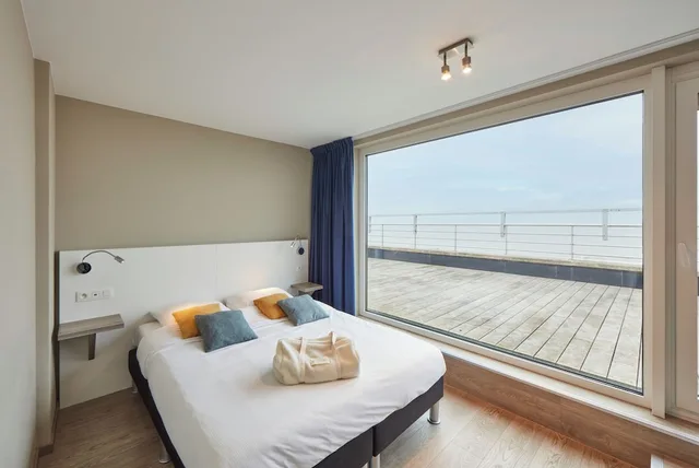 Unique, Penthouse, 2 Bunk Beds, 3 Double Beds, Panoramic Sea View، Holiday Suites Blankenberge 3/10