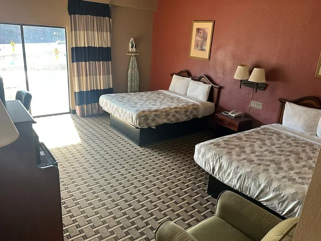 غرفة بسريرين كوين بإطلالة على الجبل، Americas Best Value Inn Franklin 2/3