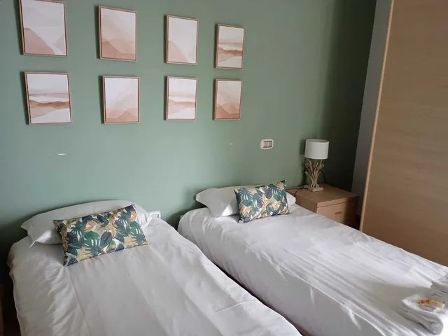 2 Bedrooms, Superior, Apartment, Double and Twin Beds, Lake Side, Lake View, Golfo Gabella 4/8