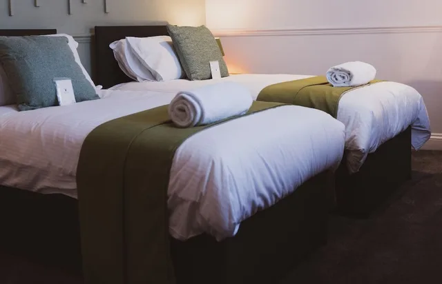 غرفة قياسية بسريرين منفصلين، The Stag Hotel 2/10