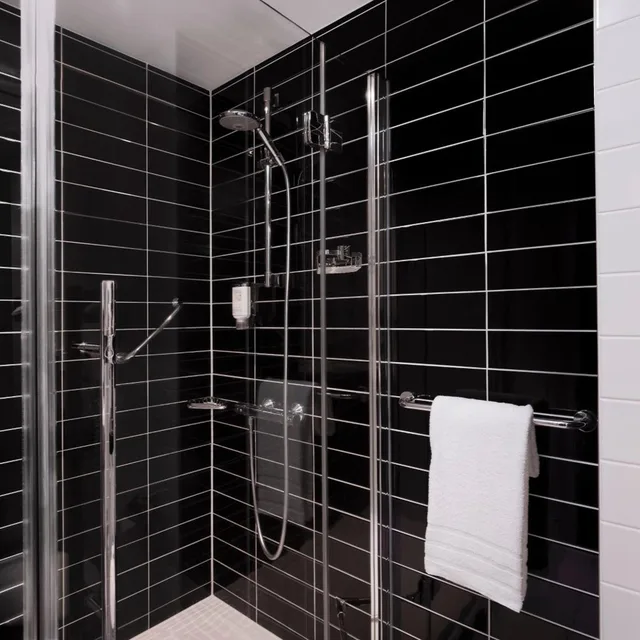 غرفة بسرير مزدوج بإطلالة على الفناء، HOLIDAY INN EXPRESS BREMEN AIRPORT 9/10