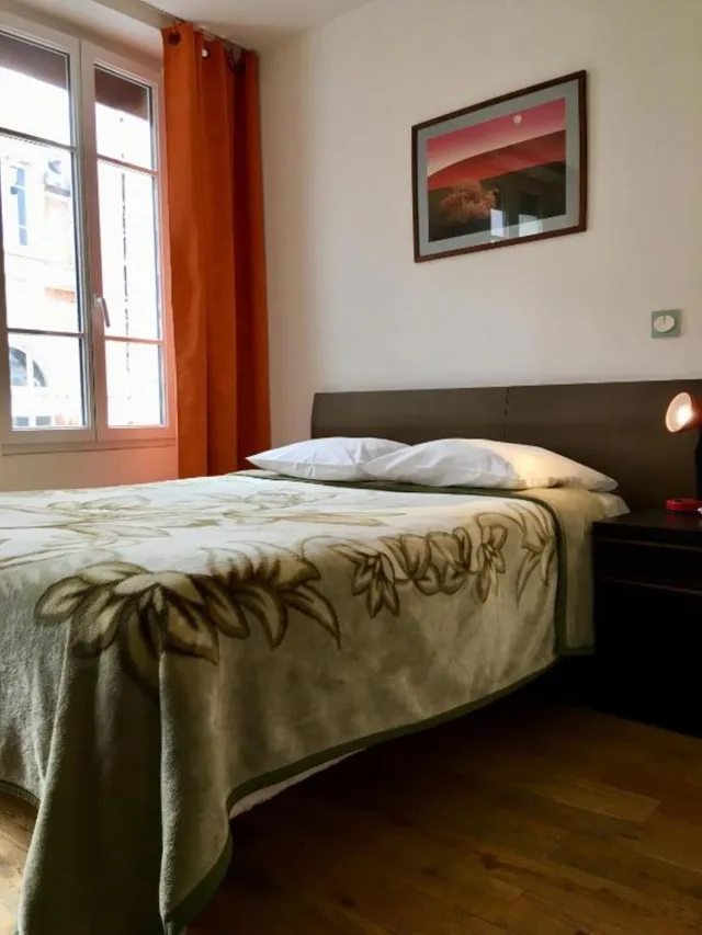 غرفة بسرير مزدوج بإطلالة على المدينة، HOTEL BELLE FONTAINEBLEAU 5/7