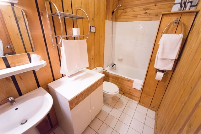 Hotel Le Vieux Tilleul، Digne-les-Bains 44/46