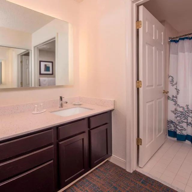 استوديو بسرير كوين مع أريكة بحوض استحمام لذوي الإعاقة، Residence Inn Fairfax Merrifield 3/3