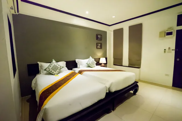 Deluxe, Double Bed, THEE Kashatharn by TH District 5/10