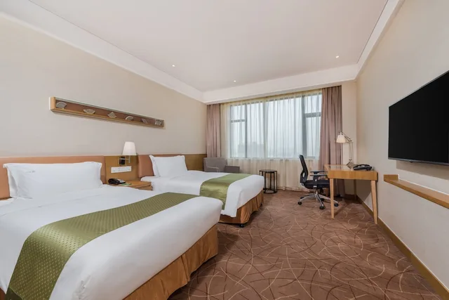 غرفة قياسية بسريرين منفصلين في طابق مرتفع، Holiday Inn Xian Big Goose Pagoda 1/10