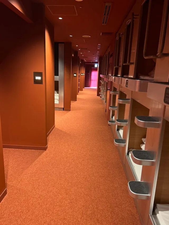 Capsule, New Deluxe، Capsule inn Osaka - Caters to Men 6/8