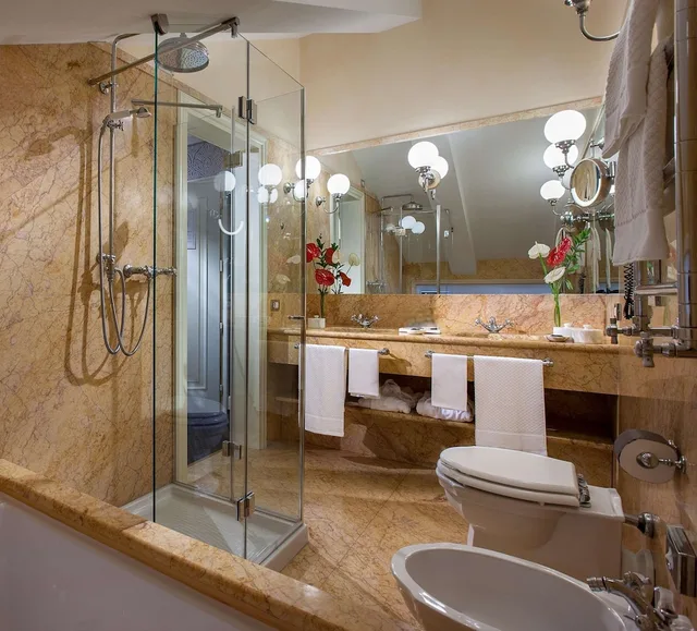 Junior Suite, Studio, King Bed, Lagoon View، Londra Palace 10/10