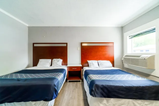 غرفة قياسية رباعية، Alamo Oasis Inn and Suites By OYO San Antonio 1/5