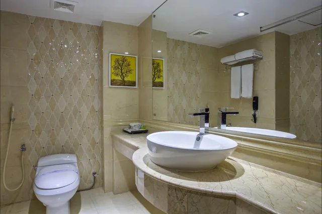 غرفة بريميوم بسرير كينج لذوي الإعاقة، Hotel Bengal Blueberry 3/3