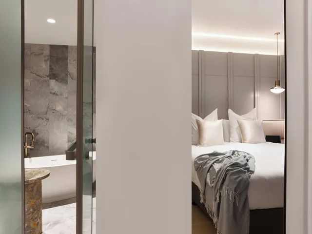 Deluxe, Luxury, Suite, The Porter House Hotel Sydney - MGallery 5/7
