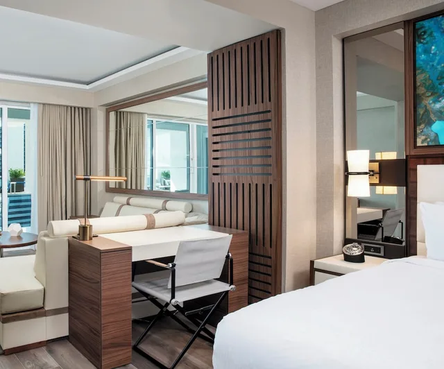Junior Suite, 2 Queen Beds, Pool Side, Conrad Fort Lauderdale Beach 3/7