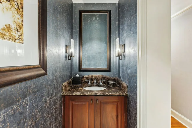 Family Suite, 2 Queen Beds, Valley View, Sofa، The St. Regis Deer Valley 10/10