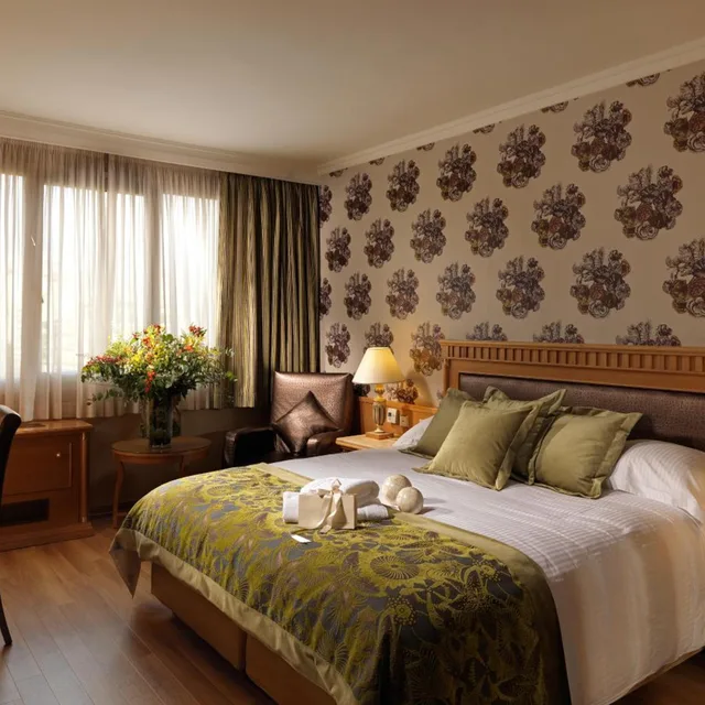 جناح عائلي، Divani Caravel Hotel 1/3