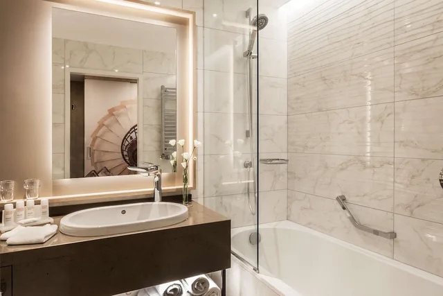 غرفة سوبيريور بسرير كينج في طابق مرتفع، Radisson Blu Beke 4/5