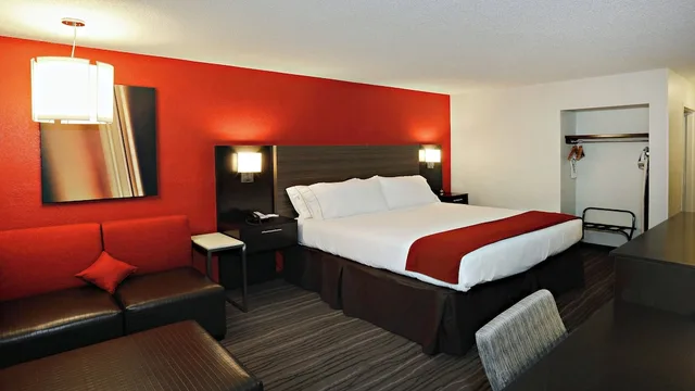 غرفة قياسية بسرير كينج، Holiday Inn Express Brentwood South - Cool Springs 2/2