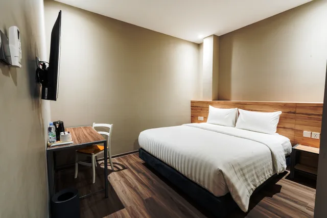 غرفة بسرير مزدوج، Stay Kertapati Hotel 2/3