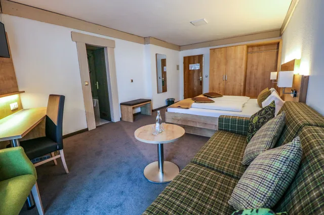 غرفة قياسية كبيرة بسرير مزدوج، Hotel Quellenhof 2/2