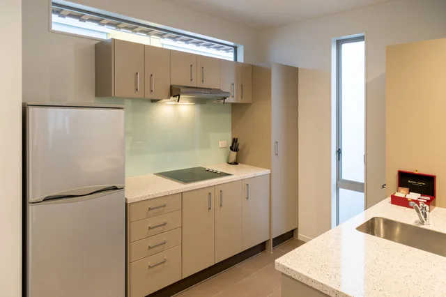 2 Bedrooms, Executive, Town House, King and Queen Bed، Boulcott Suites 9/10