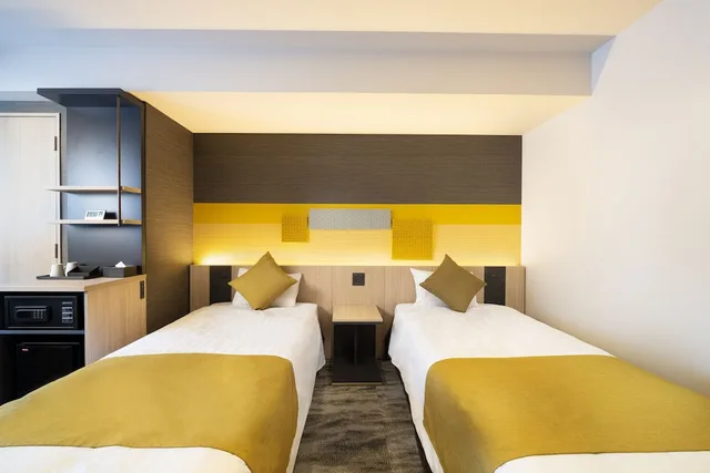 غرفة ديلوكس بسريرين منفصلين مع سرير سحّاب إضافي مع أريكة، KOKO HOTEL Tsukiji Ginza 4/8